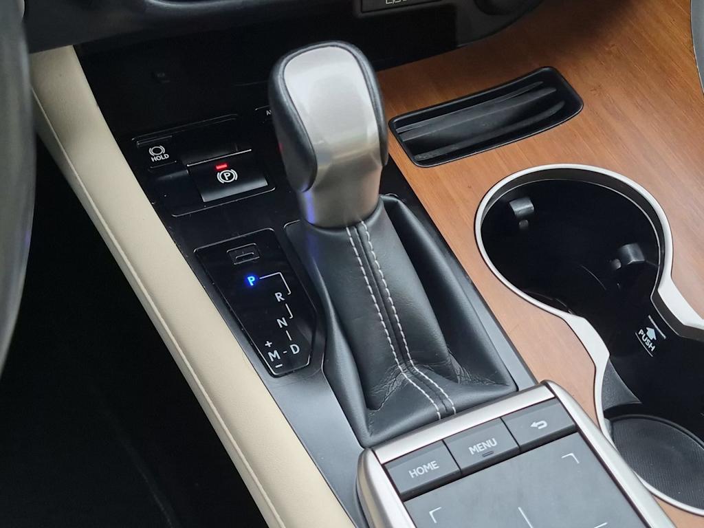 Thumbnail: 2021 Lexus RX - 16