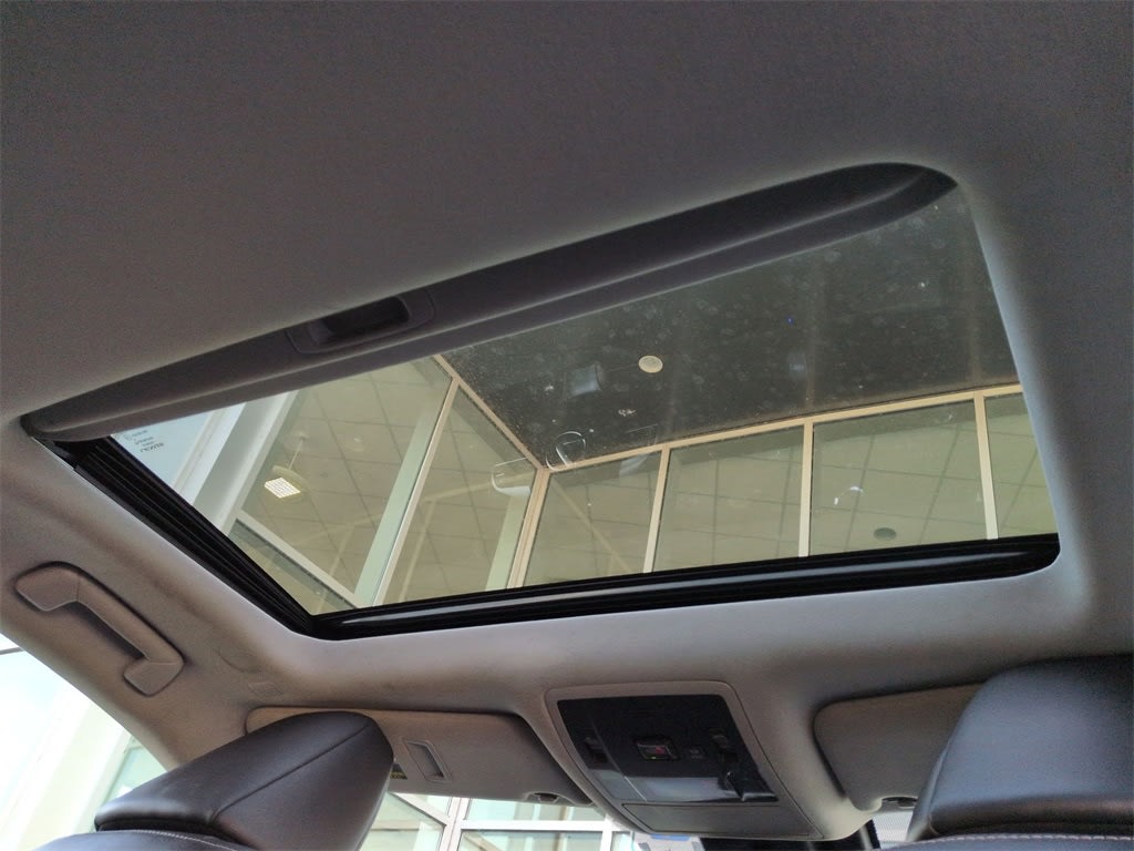 Thumbnail: 2020 Lexus RX - 32