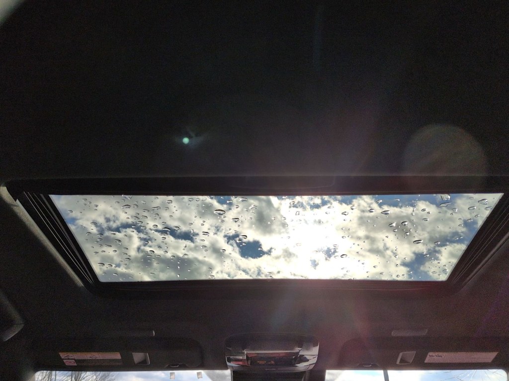 Thumbnail: 2025 Lexus ES - 19