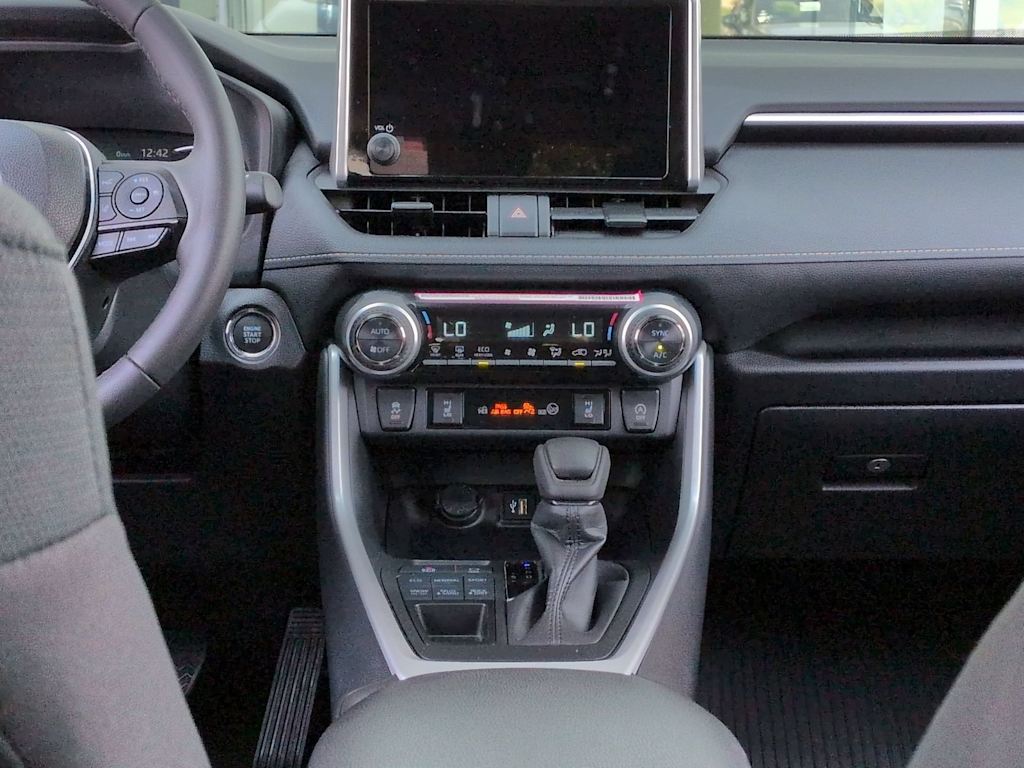 Thumbnail: 2024 Toyota RAV4 - 15