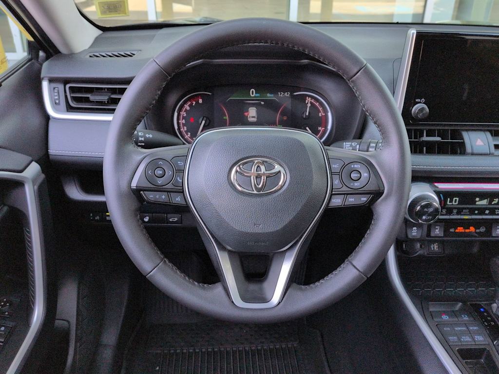 Thumbnail: 2024 Toyota RAV4 - 14