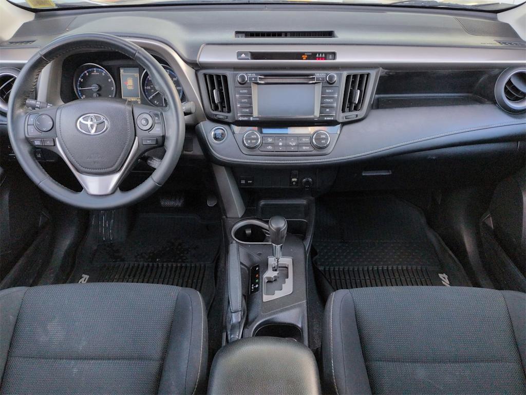 Thumbnail: 2018 Toyota RAV4 - 9