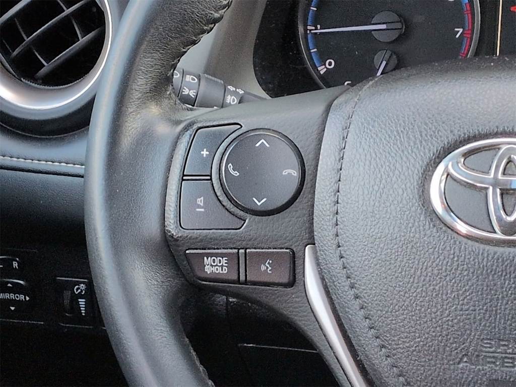 Thumbnail: 2018 Toyota RAV4 - 31