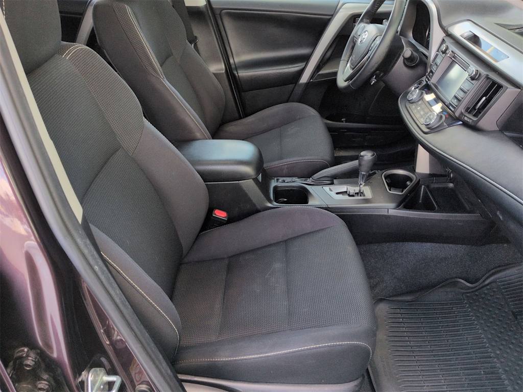 Thumbnail: 2018 Toyota RAV4 - 11