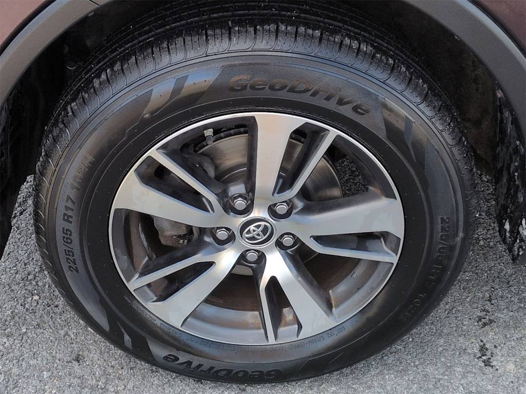 Thumbnail: 2018 Toyota RAV4 - 7