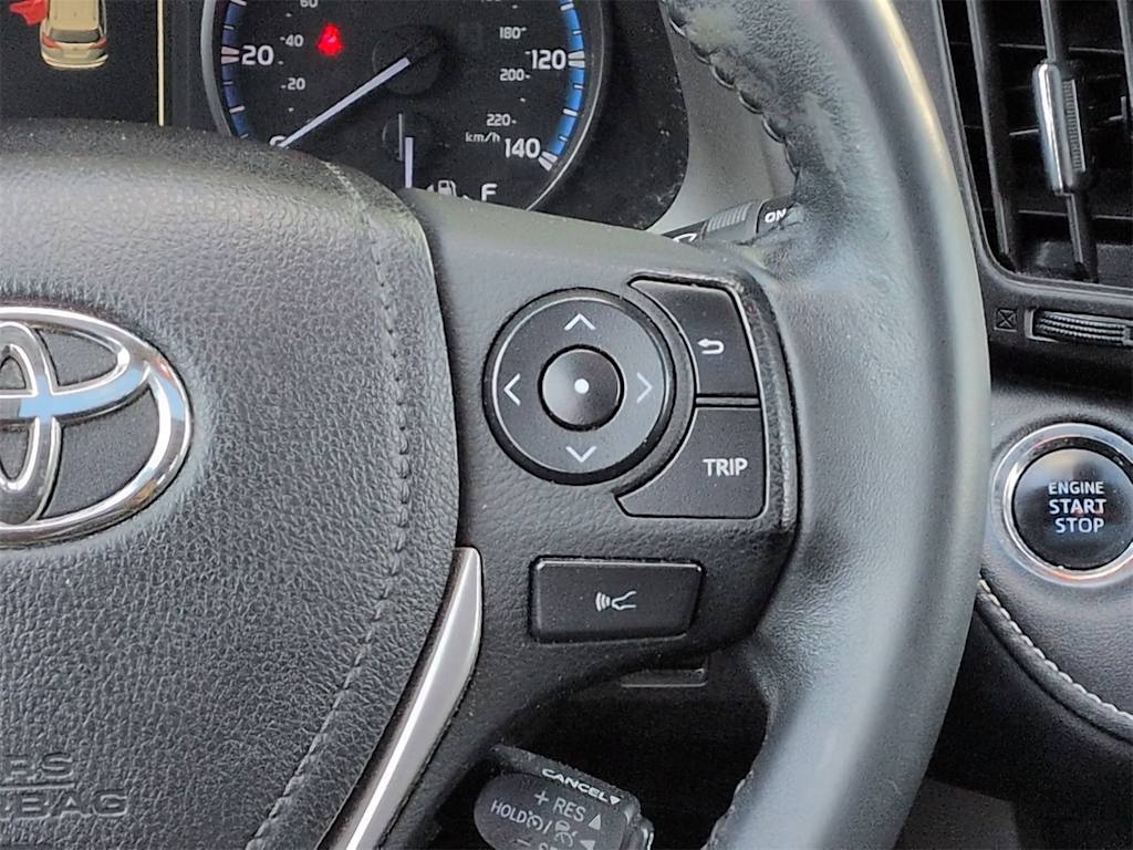 Thumbnail: 2018 Toyota RAV4 - 32