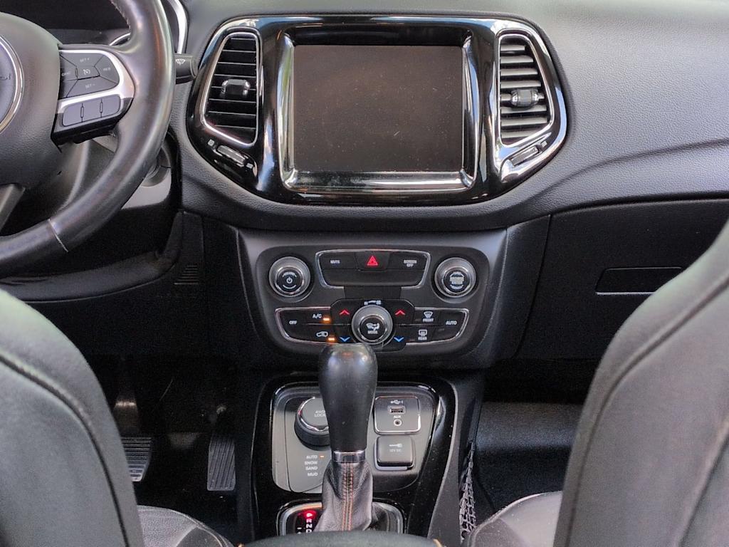 Thumbnail: 2019 Jeep Compass - 15