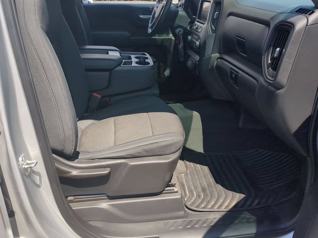 Thumbnail: 2019 Chevrolet Silverado 1500 - 10