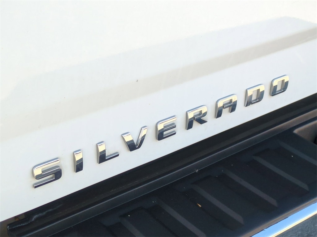 2017 Chevrolet Silverado 1500 LT 25