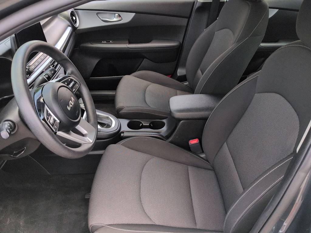 Thumbnail: 2023 Kia Forte - 10