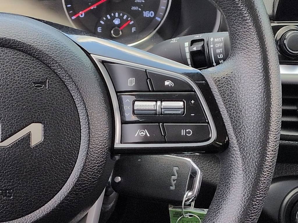 Thumbnail: 2023 Kia Forte - 31