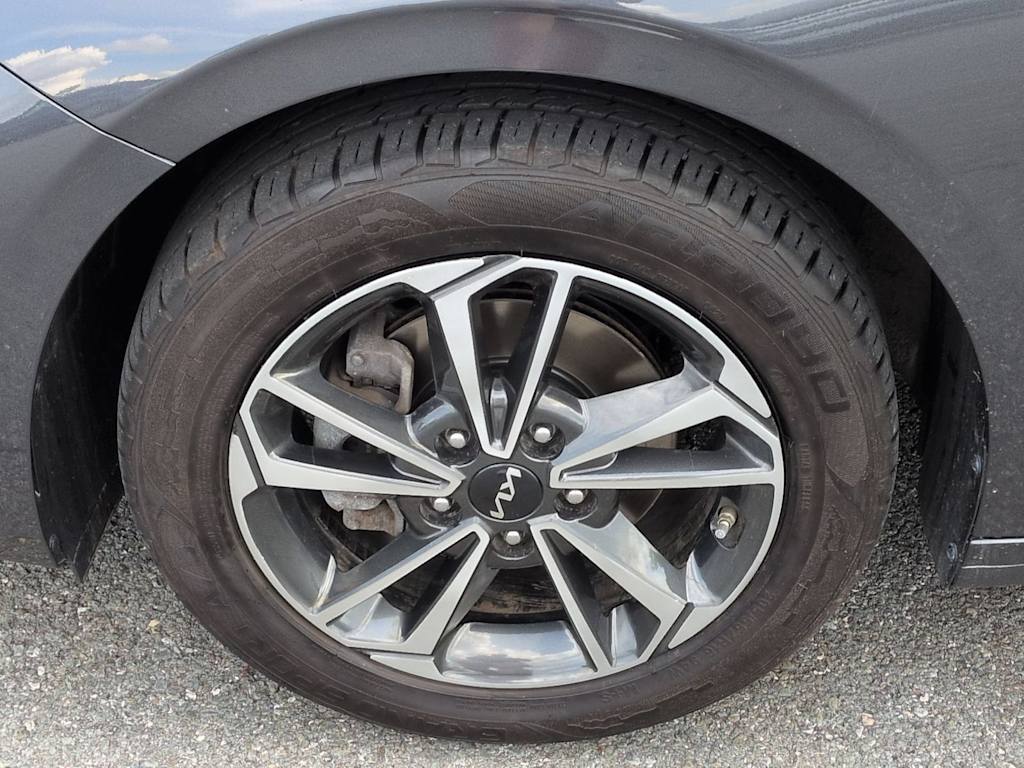Thumbnail: 2023 Kia Forte - 7