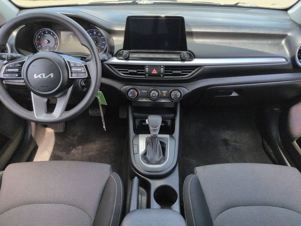 Thumbnail: 2023 Kia Forte - 9