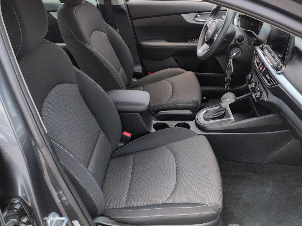 Thumbnail: 2023 Kia Forte - 29