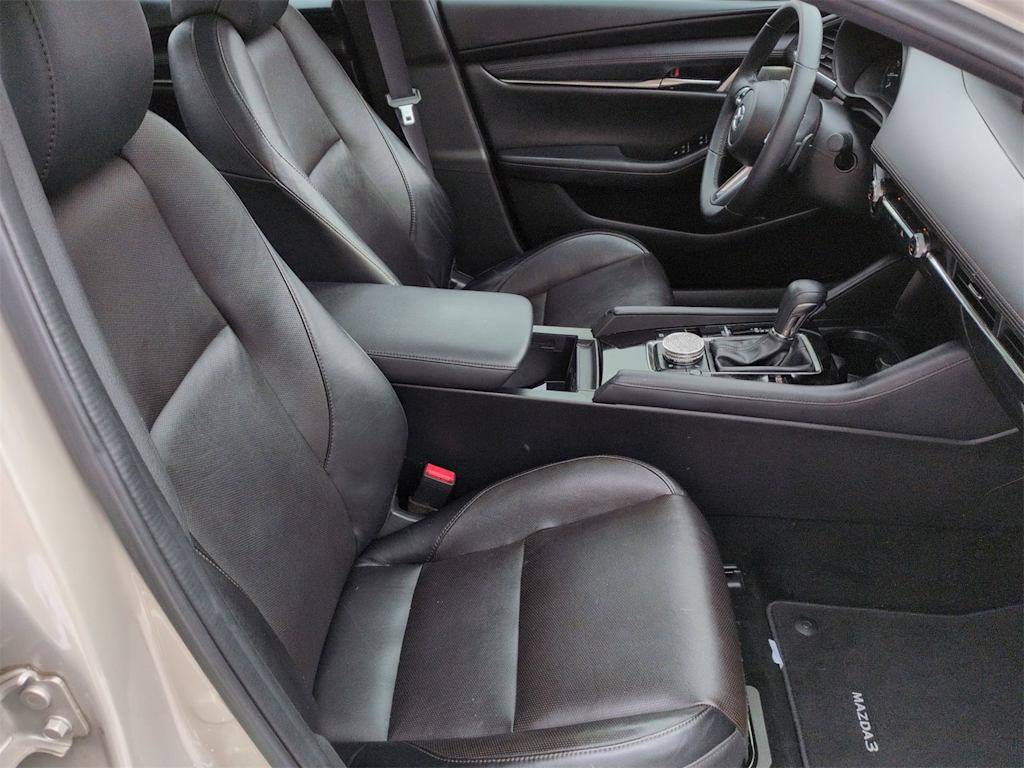 Thumbnail: 2022 Mazda Mazda3 - 11