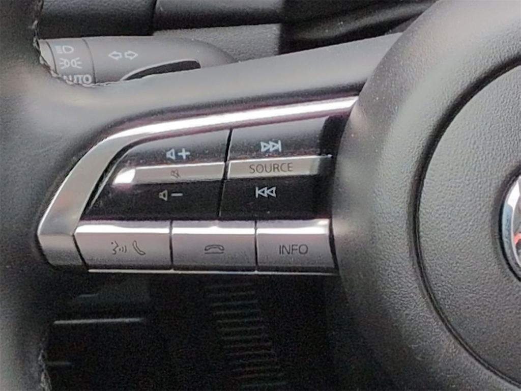 Thumbnail: 2022 Mazda Mazda3 - 31