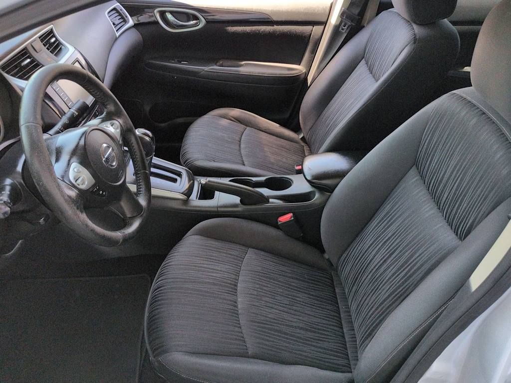 Thumbnail: 2019 Nissan Sentra - 11