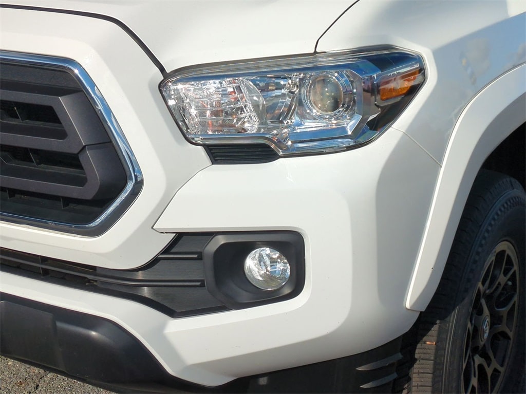 2020 Toyota Tacoma SR5 25