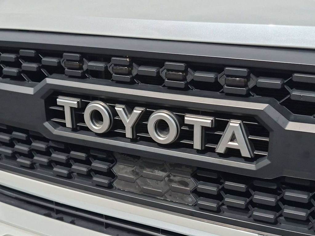 Thumbnail: 2022 Toyota Tacoma - 5