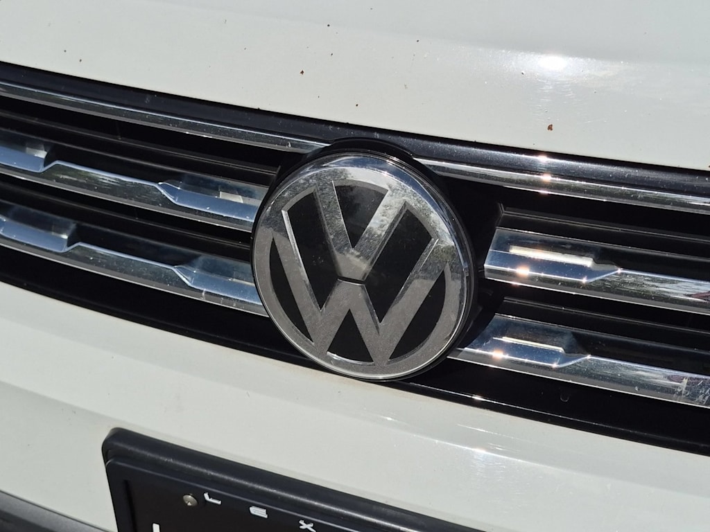Thumbnail: 2019 Volkswagen Tiguan - 6