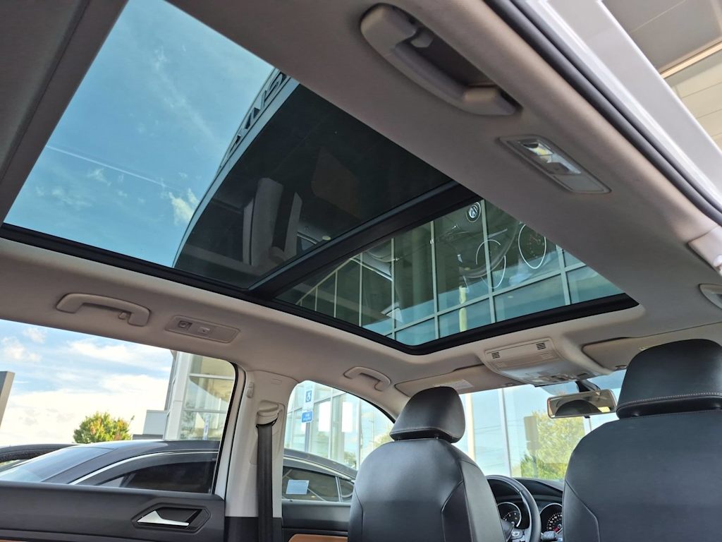 Thumbnail: 2019 Volkswagen Tiguan - 31