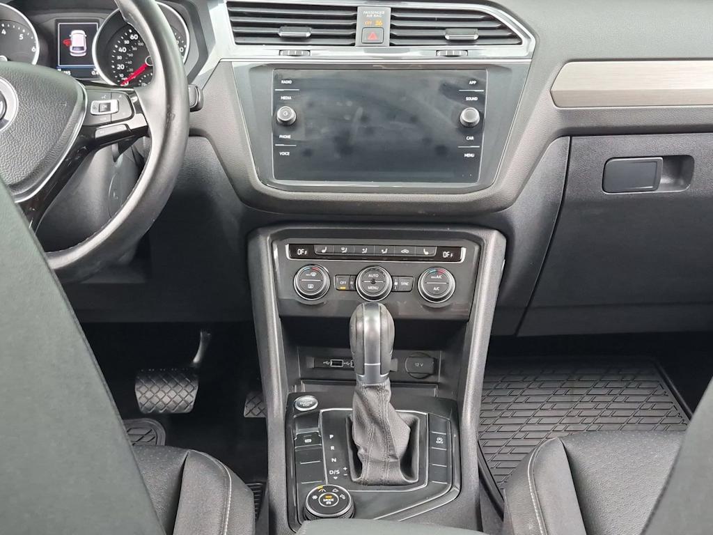 Thumbnail: 2019 Volkswagen Tiguan - 16