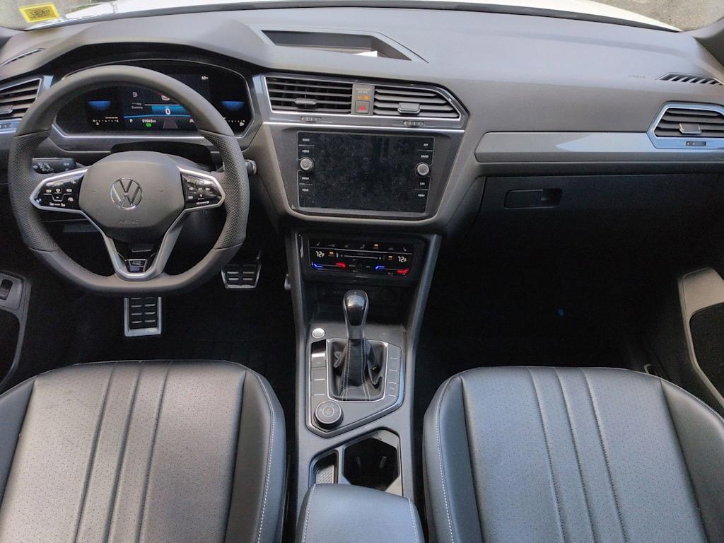 Thumbnail: 2022 Volkswagen Tiguan - 10