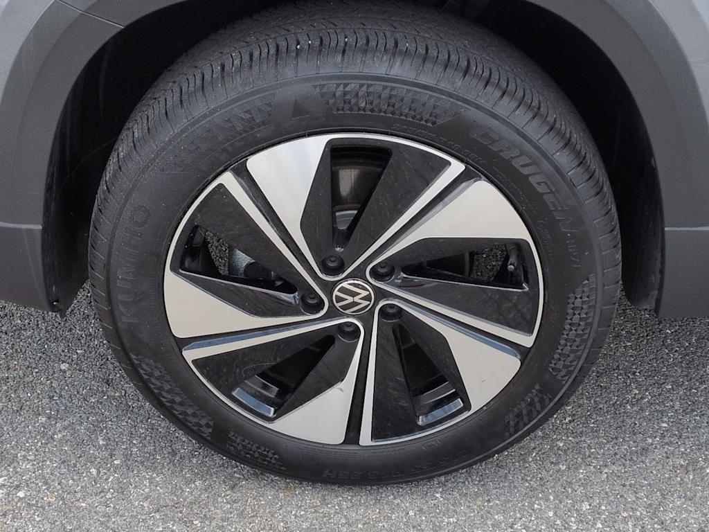 Thumbnail: 2025 Volkswagen Taos - 7