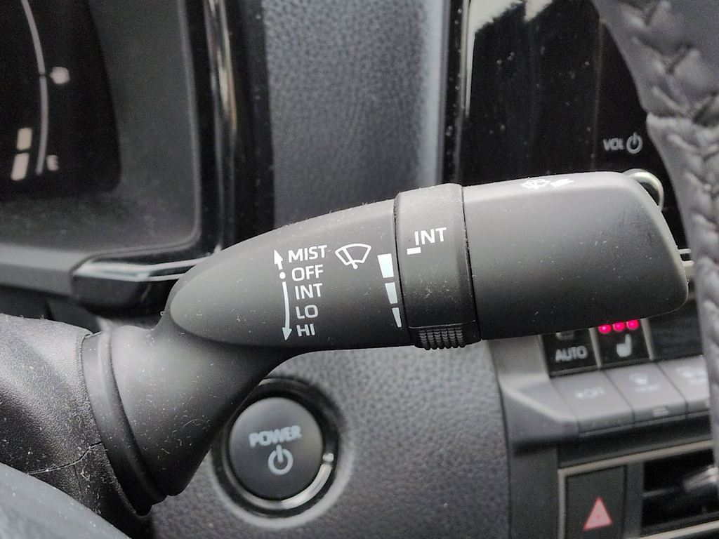 Thumbnail: 2025 Toyota Camry - 33