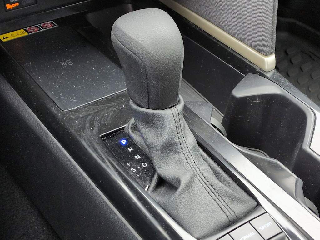 Thumbnail: 2025 Toyota Camry - 17