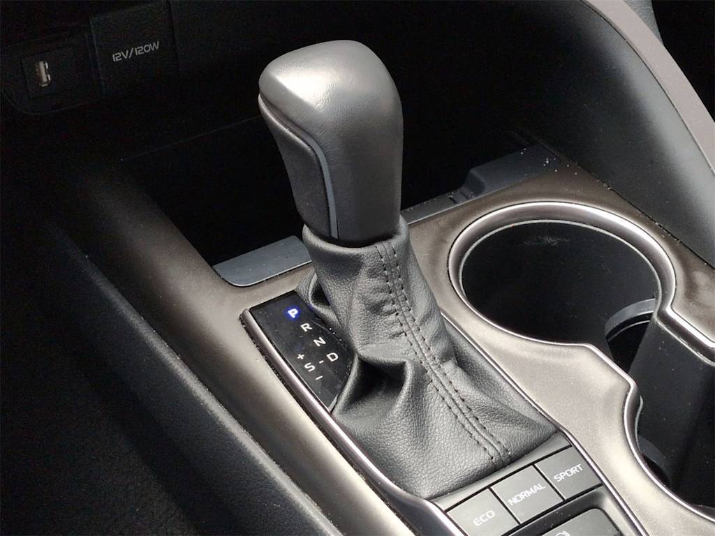 Thumbnail: 2023 Toyota Camry - 17