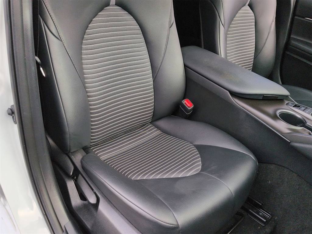 Thumbnail: 2023 Toyota Camry - 12