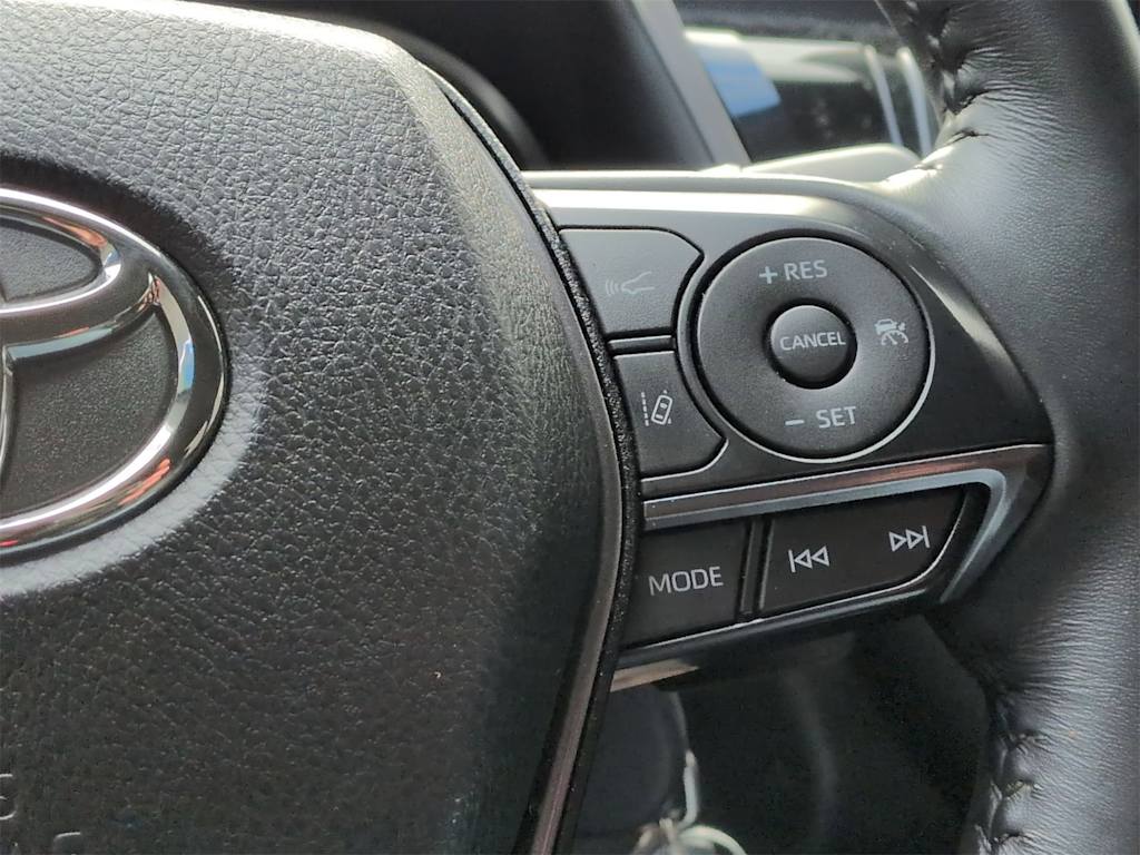 Thumbnail: 2023 Toyota Camry - 32