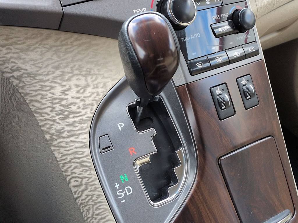 Thumbnail: 2015 Toyota Venza - 35