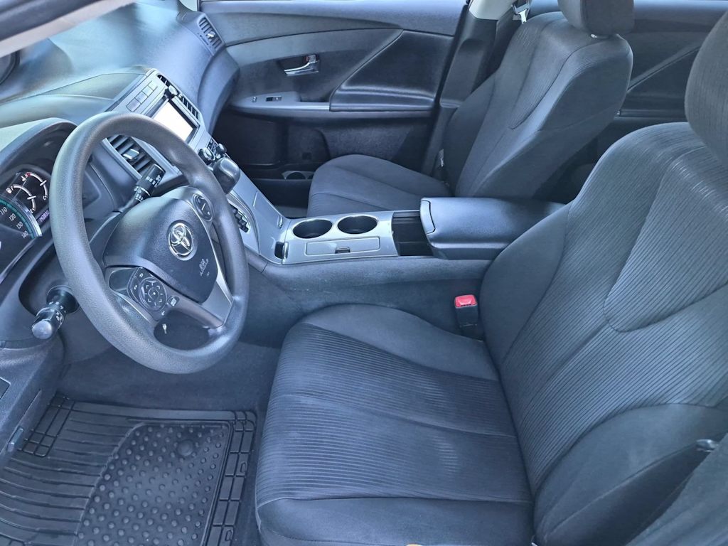Thumbnail: 2013 Toyota Venza - 10