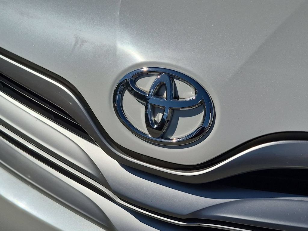 Thumbnail: 2013 Toyota Venza - 6