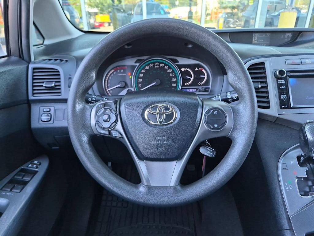 Thumbnail: 2013 Toyota Venza - 13