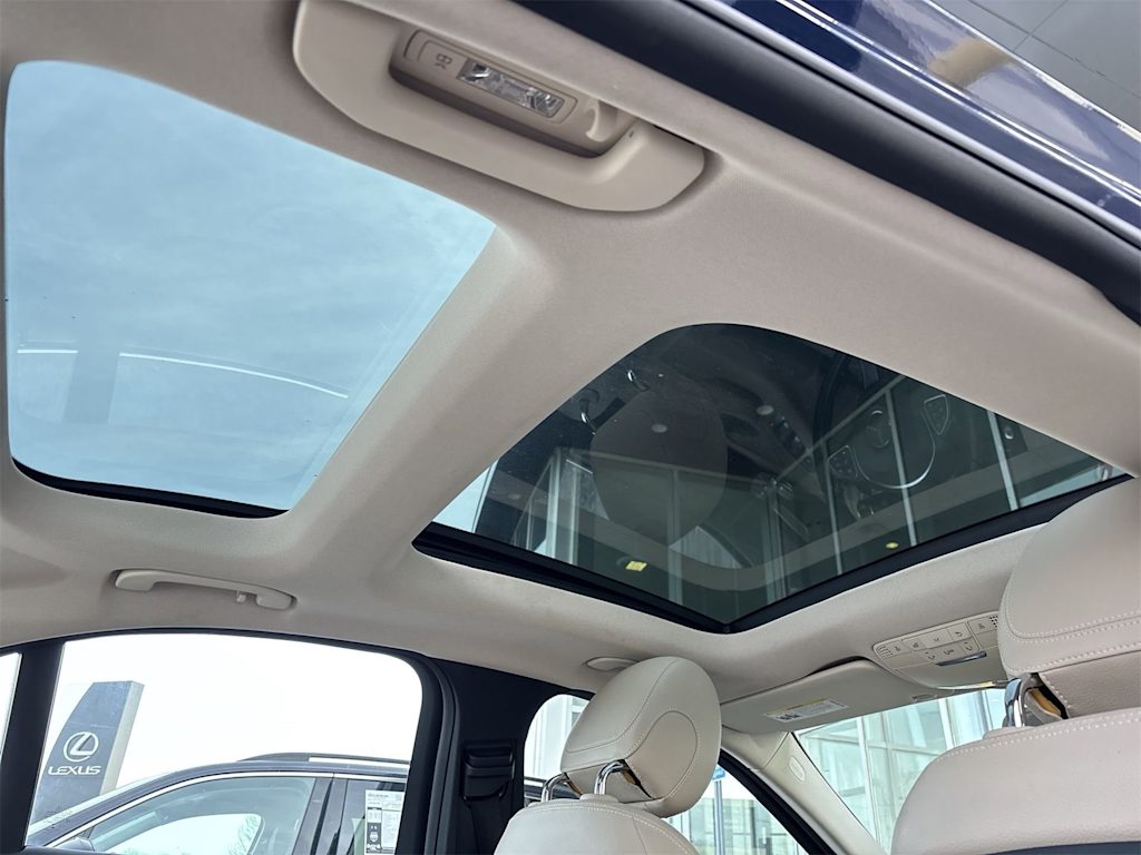 Thumbnail: 2016 Mercedes-Benz C-Class - 32