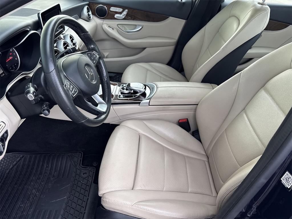 Thumbnail: 2016 Mercedes-Benz C-Class - 9