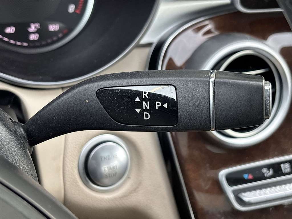 Thumbnail: 2016 Mercedes-Benz C-Class - 15