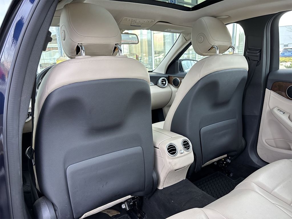 Thumbnail: 2016 Mercedes-Benz C-Class - 11