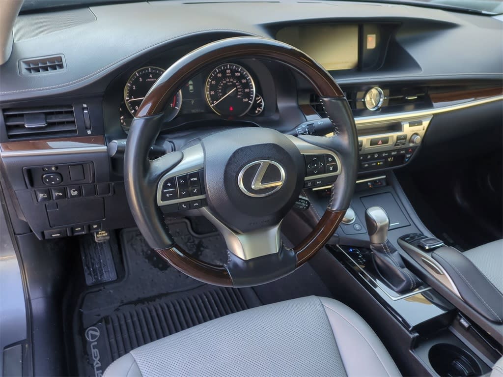 2017 Lexus ES 350 2