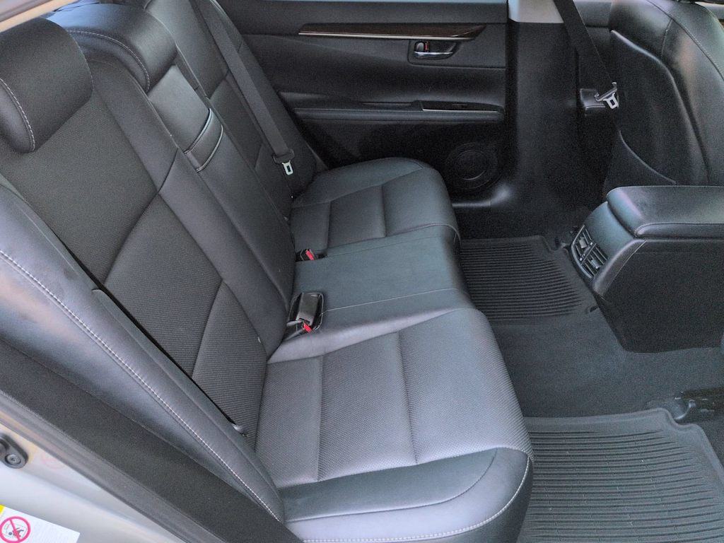 Thumbnail: 2016 Lexus ES - 31