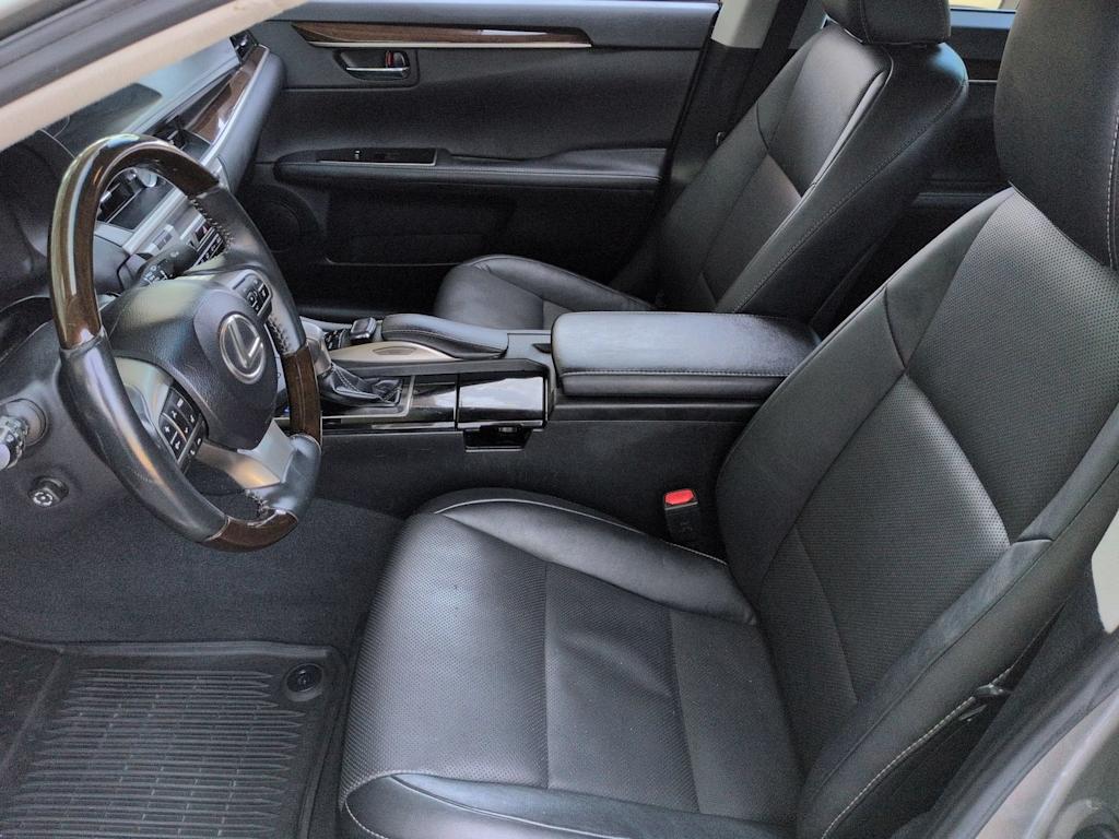 Thumbnail: 2016 Lexus ES - 10