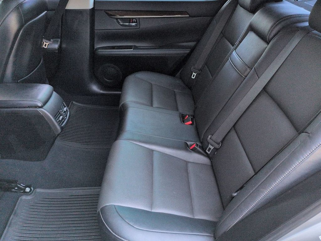 Thumbnail: 2016 Lexus ES - 30