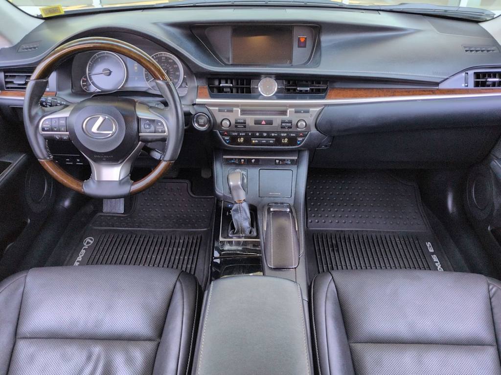 Thumbnail: 2016 Lexus ES - 9