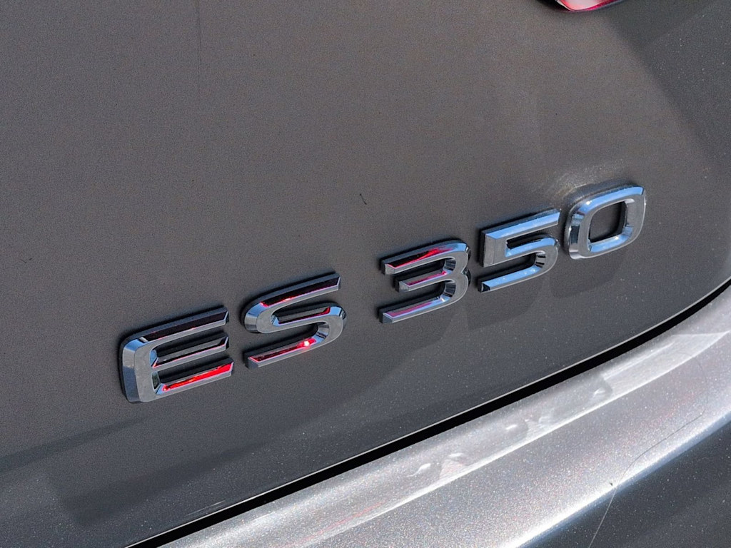 Thumbnail: 2016 Lexus ES - 27