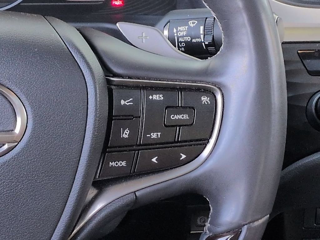 Thumbnail: 2019 Lexus ES - 34