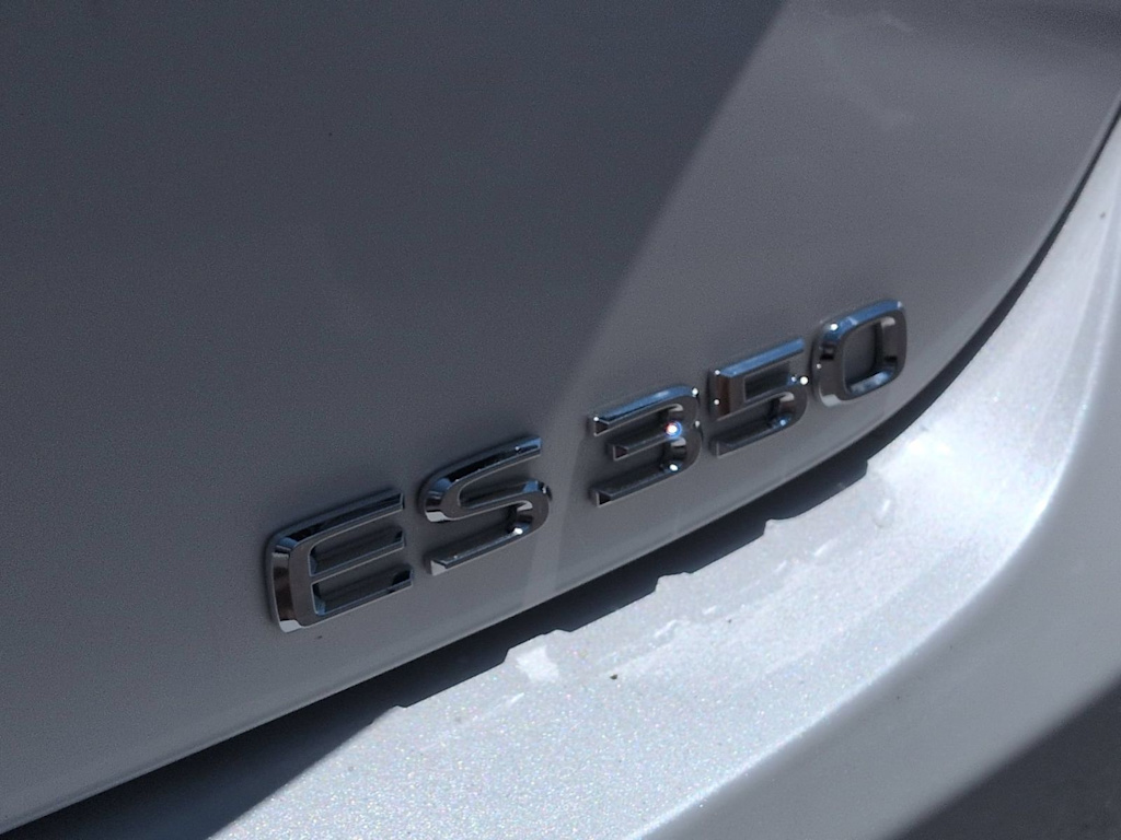Thumbnail: 2019 Lexus ES - 7