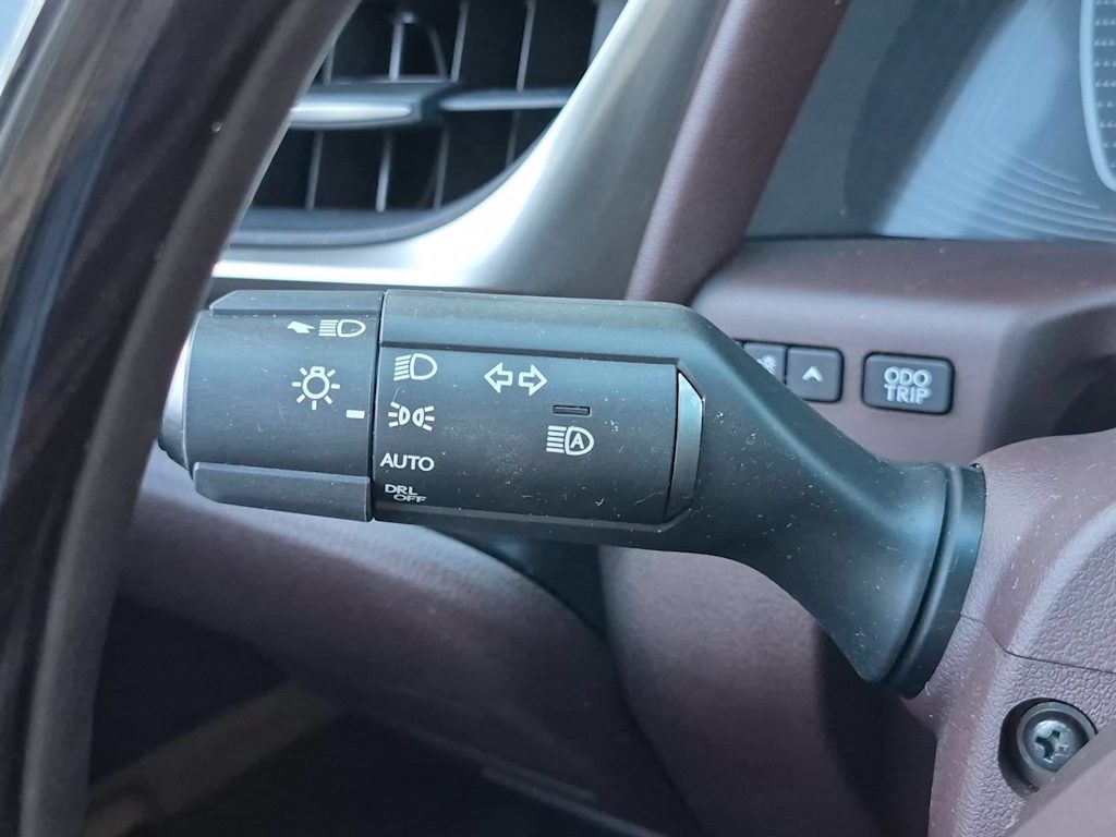 Thumbnail: 2021 Lexus ES - 35